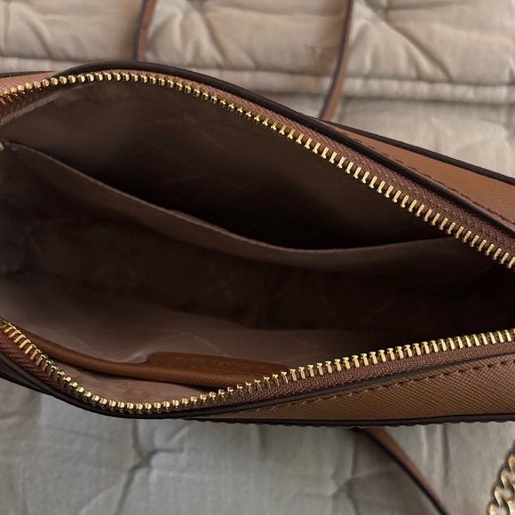 Michael Kors Brown Leather Crossbody with Gold Chain - Picture 4 of 4